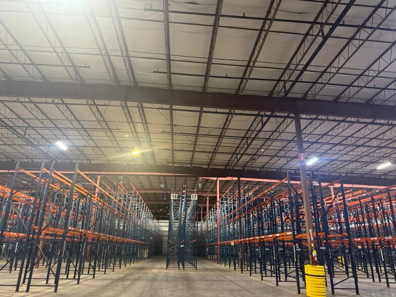 More Photos Of 747 Kaolin rd, Sandersville Warehouse For Lease