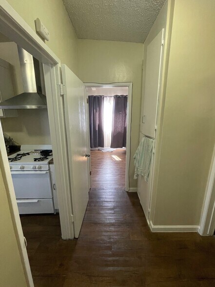 More Photos Of 2024 E Whiting Ave, Fullerton Apartments For Sale