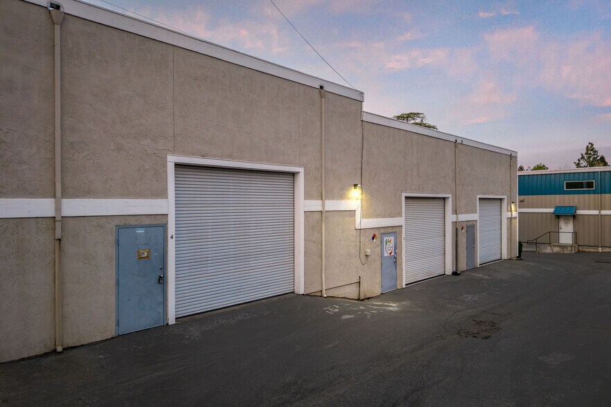 More Photos Of 12150 Charles Dr, Grass Valley Warehouse For Sale