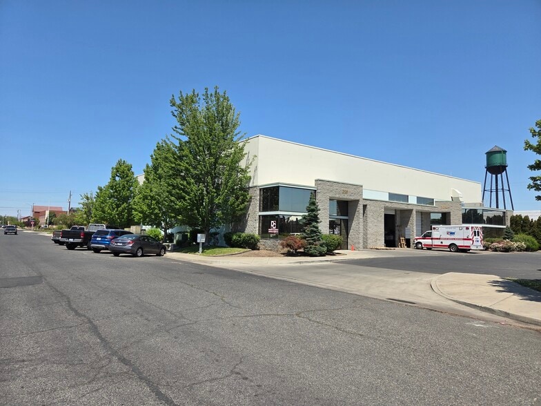 Primary Photo Of 217-229 S 2nd Ave, Yakima Warehouse For Lease