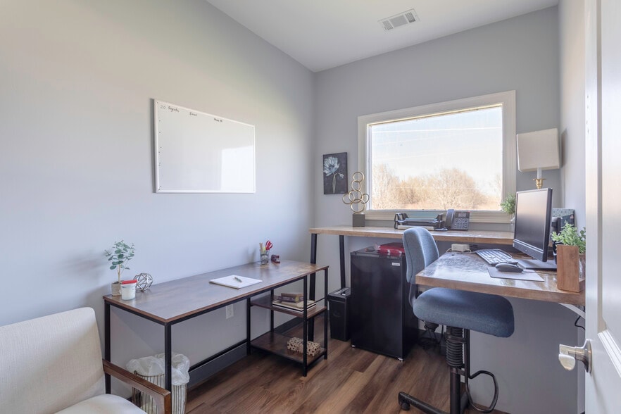 More Photos Of 2356 Alabama River Pky, Millbrook Flex For Sale