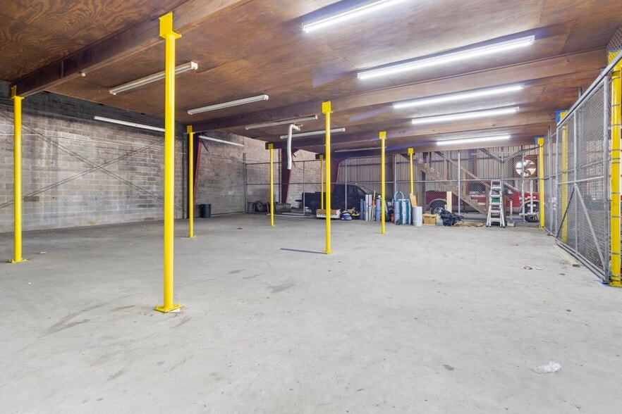 More Photos Of 1301 Veterans Blvd, Kenner Warehouse For Sale
