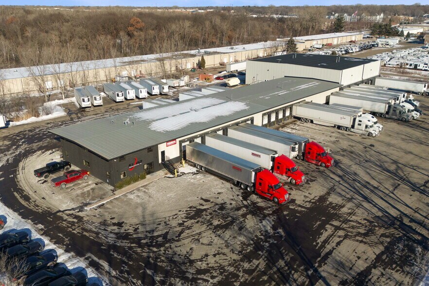 More Photos Of 8201 NE Hickory St, Minneapolis Truck Terminal For Sale
