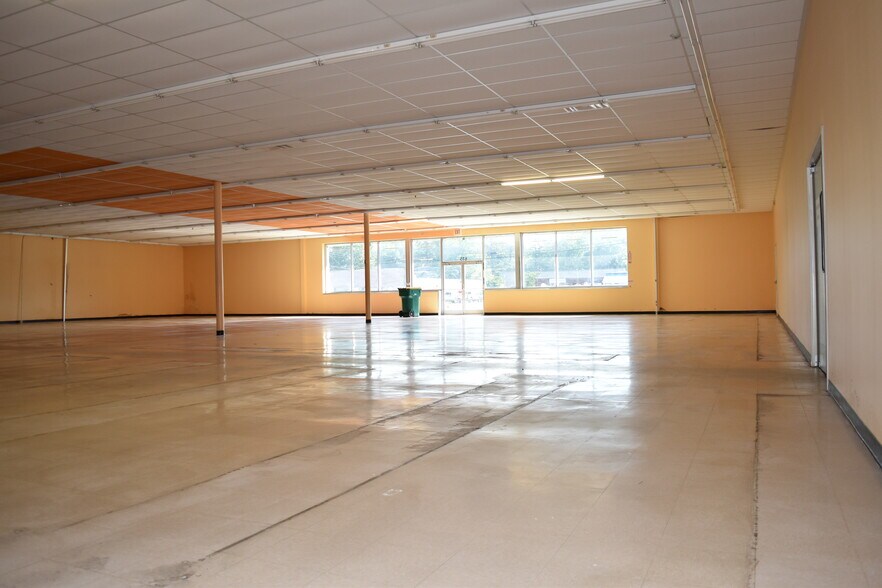 More Photos Of 615 S Walnut St, Pamplico Freestanding For Lease