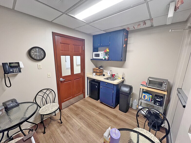 More Photos Of 26234-26238 Pacific Hwy S, Kent Medical For Sale