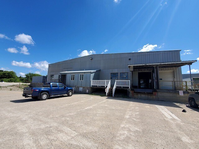 More Photos Of 625 Menomonee St, Theresa Warehouse For Lease