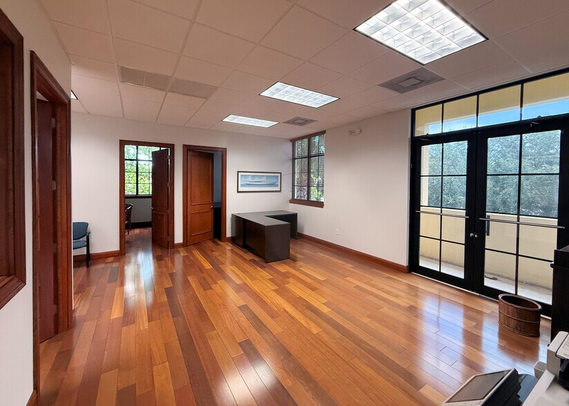 More Photos Of 1005 W Indiantown Rd, Jupiter Office For Sale