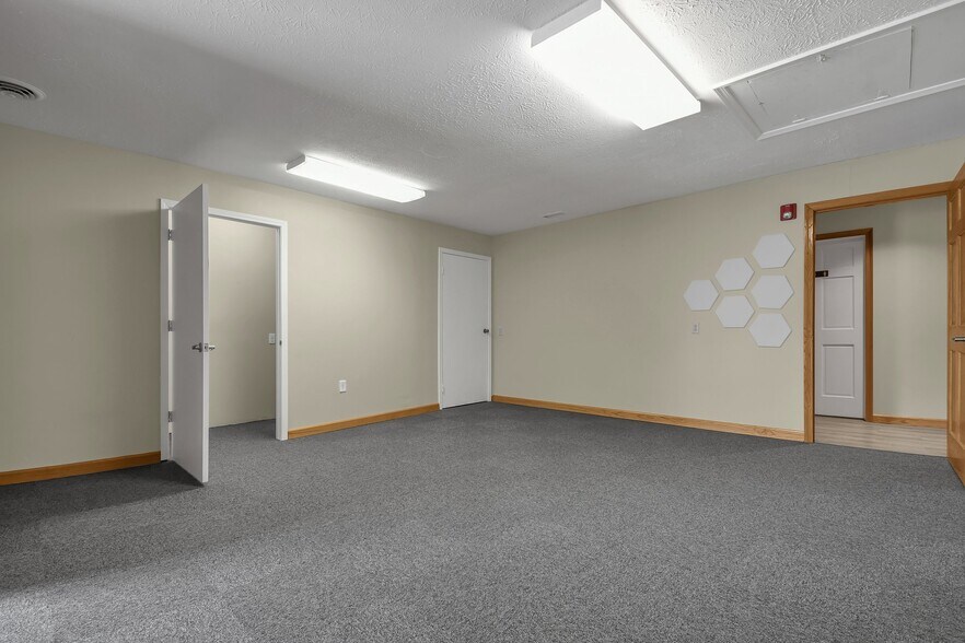 More Photos Of 2598 E Smiley Ave, Shelby Religious Facility For Sale