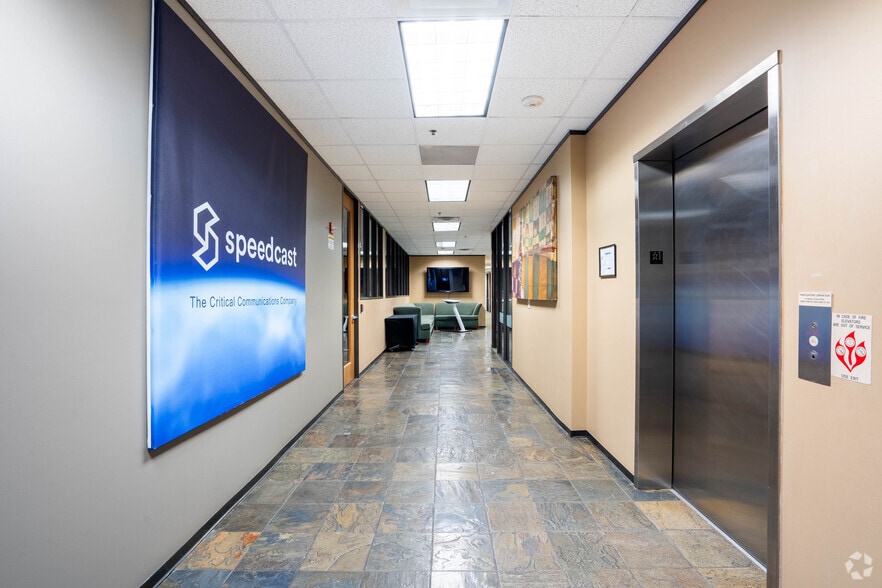 More Photos Of 4400 S Sam Houston Pky E, Houston Warehouse For Lease