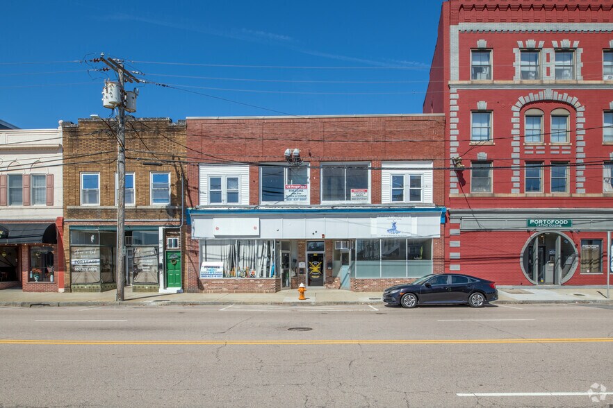 More Photos Of 369 Bank St, New London Storefront Retail Residential For Lease