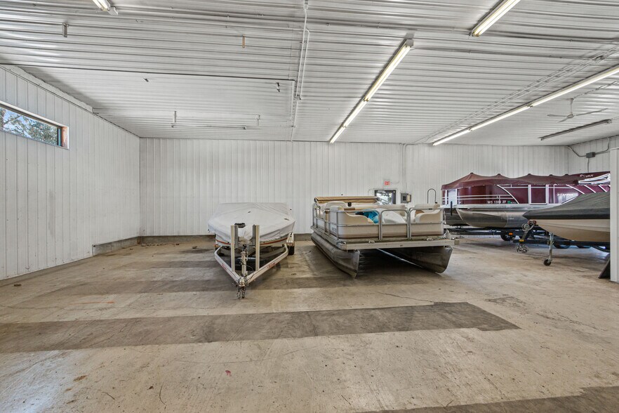 More Photos Of 108 S Front St, Coloma General Retail For Lease