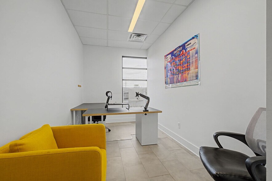 More Photos Of 6117 Centennial Blvd, Nashville Storefront Retail Office For Sale