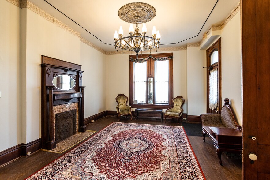 More Photos Of 126 W Church St, Newark Office Residential For Sale