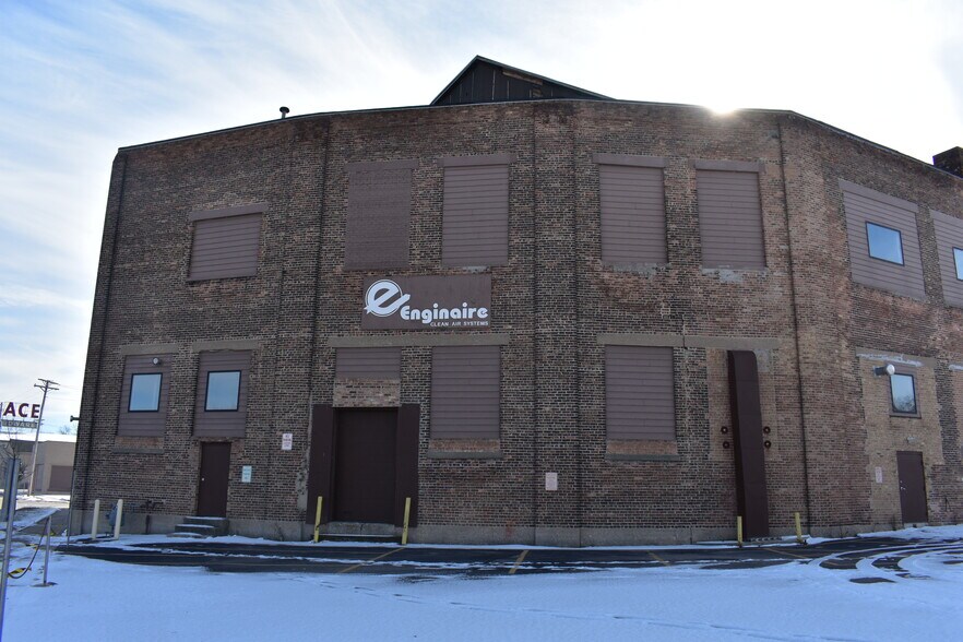 More Photos Of 122 S River St, Janesville Industrial For Sale