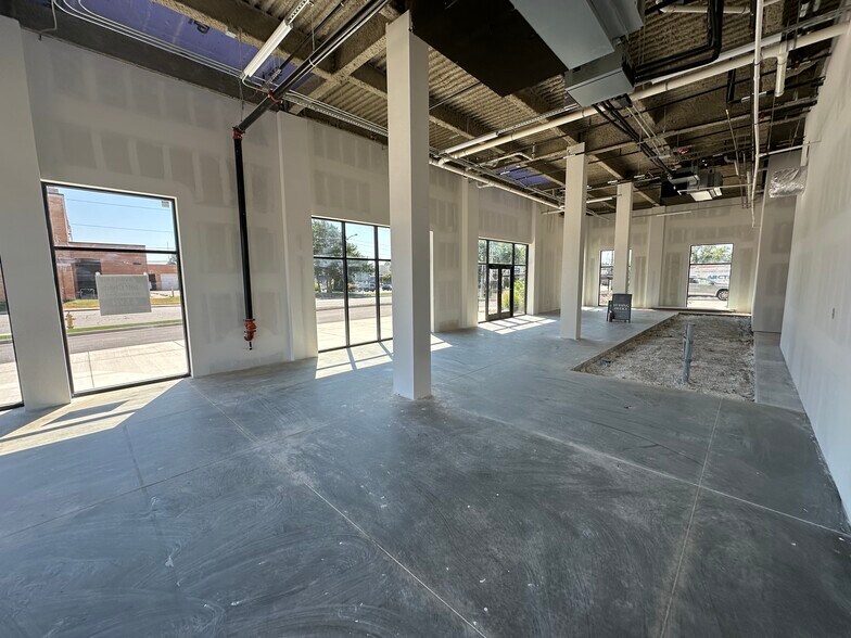 More Photos Of 1364 E Battlefield St, Springfield Apartments For Lease