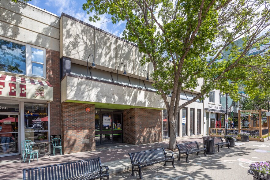 More Photos Of 4936 50 St, Red Deer Storefront Retail Office For Sale