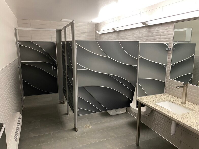 More Photos Of 2260 S Xanadu Way, Aurora Office For Lease