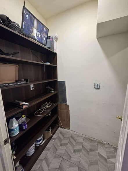 More Photos Of 597 Greene Ave, Brooklyn Storefront Retail Residential For Lease