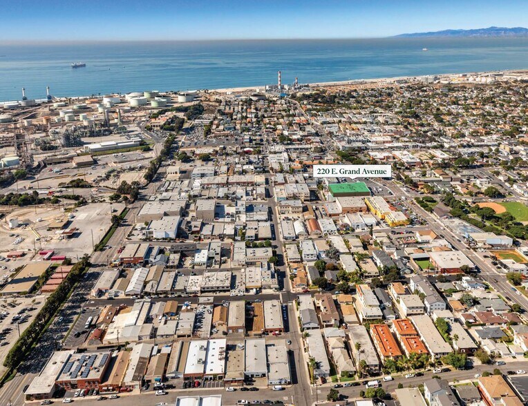 More Photos Of 220 E Grand Ave, El Segundo Supermarket For Lease