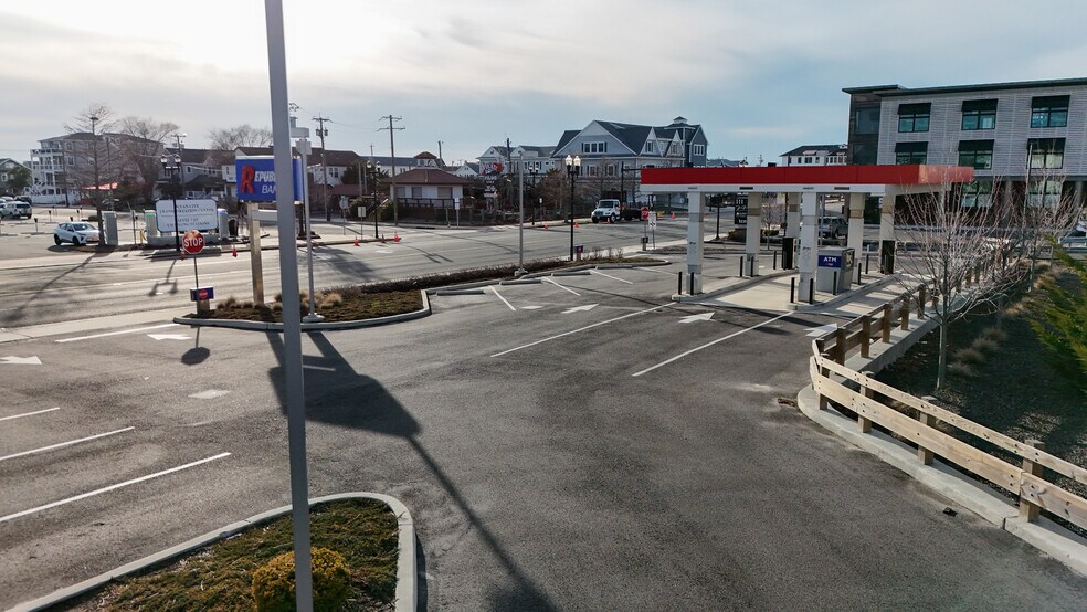 More Photos Of 201 E 9th St, Ocean City Bank For Sale