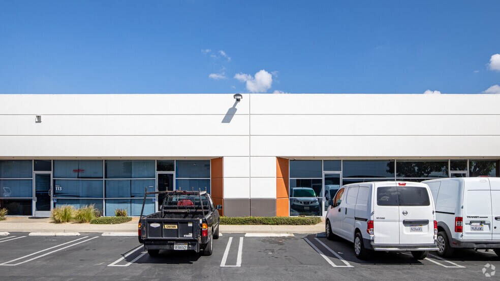 More Photos Of 600 S Grand Ave, Santa Ana Unknown For Lease