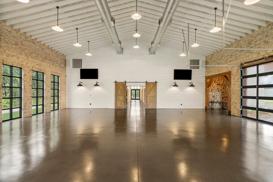 More Photos Of 19501 W 41st St, Sand Springs Specialty For Sale