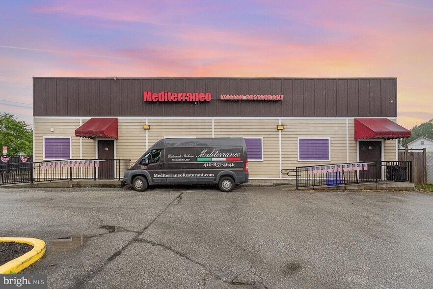 More Photos Of 132 W Main St, Westminster Restaurant For Sale