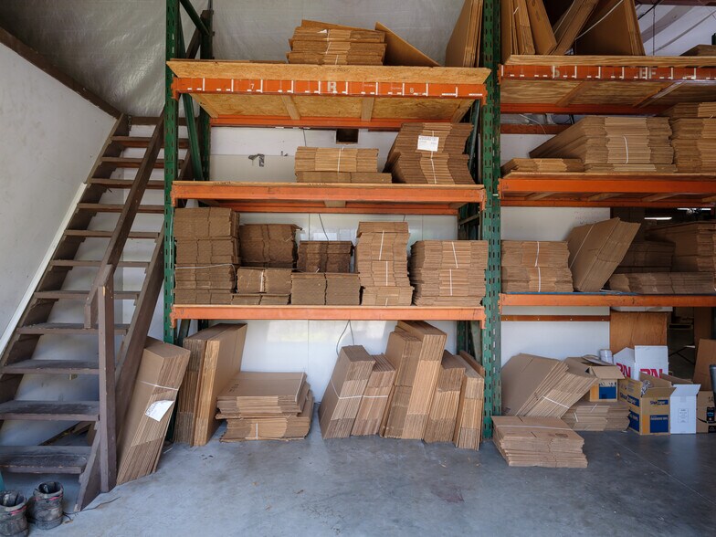More Photos Of 2229 Whitfield Park Dr, Sarasota Warehouse For Sale