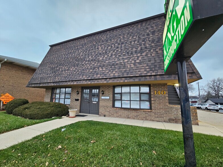 More Photos Of 140 W Saint Charles Rd, Villa Park Office Residential For Lease