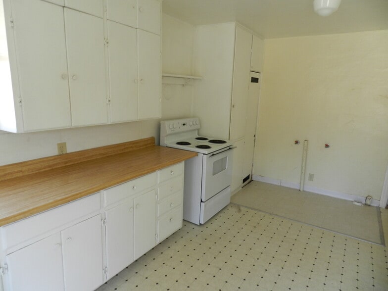More Photos Of 17663 Vierra Canyon Rd, Salinas Manufactured Housing Mobile Home Park For Sale