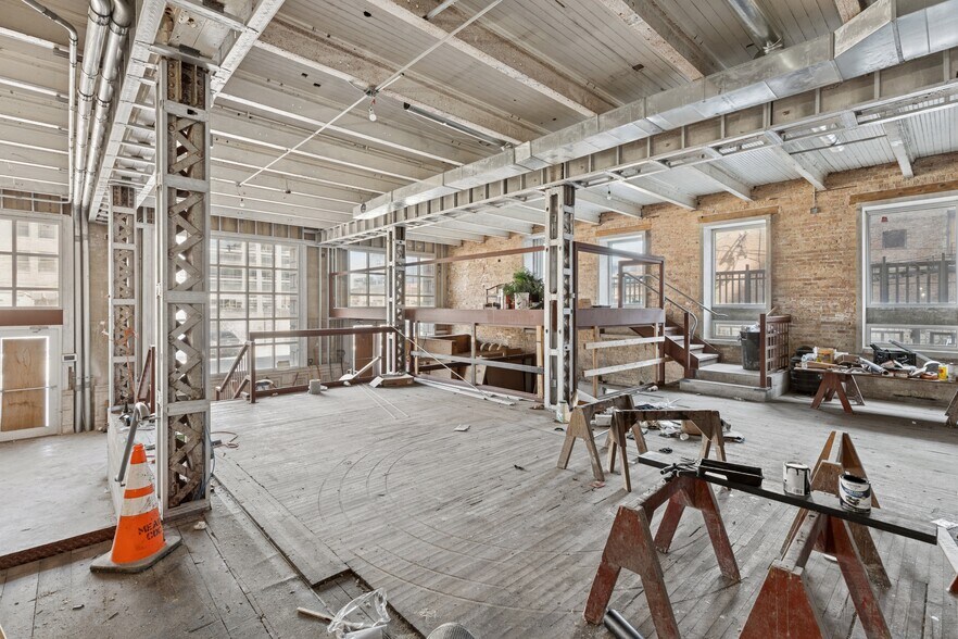 More Photos Of 165 N May St, Chicago Apartments For Sale