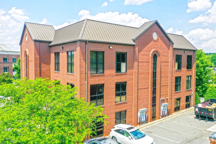 More Photos Of 10590 Independence Pointe Pky, Matthews Office For Lease