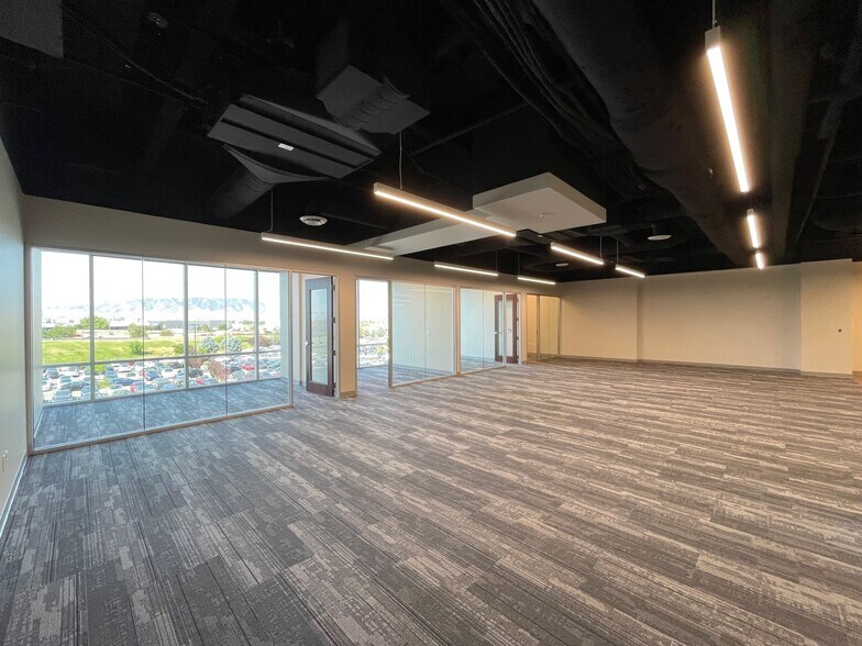 More Photos Of 2100 W Pleasant Grove Blvd, Pleasant Grove Office For Lease