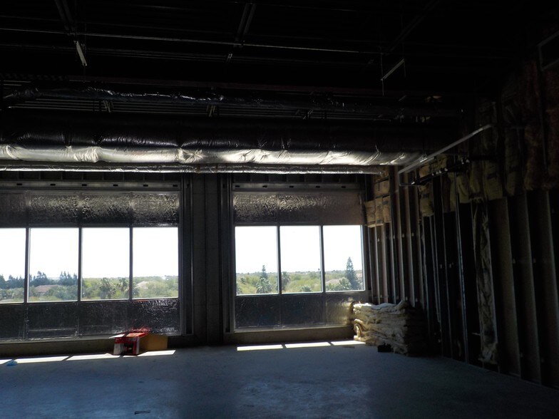 More Photos Of 5700 N Exp 77/83, Brownsville Medical For Lease