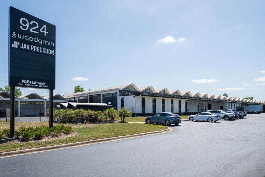 More Photos Of 924 N Lane Ave, Jacksonville Warehouse For Sale