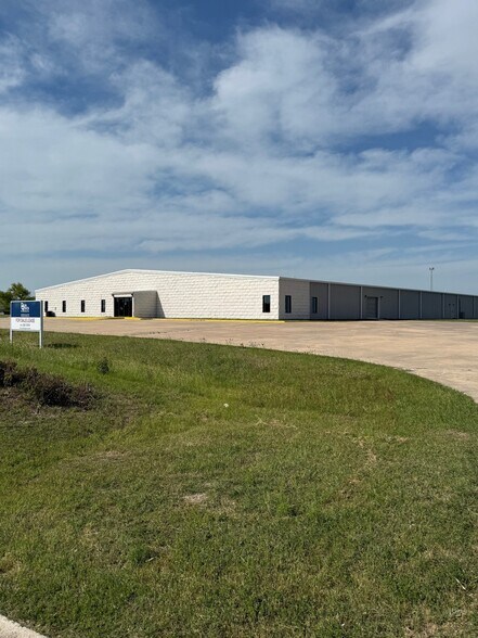 Primary Photo Of 1008 Carlos Parker Blvd SW, Taylor Warehouse For Sale