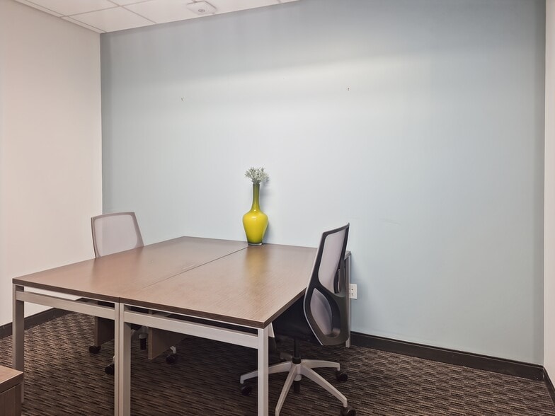 More Photos Of 10200 Forest Green Blvd, Louisville Coworking Space