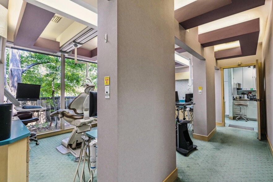 More Photos Of 1802 San Miguel Dr, Walnut Creek Medical For Sale