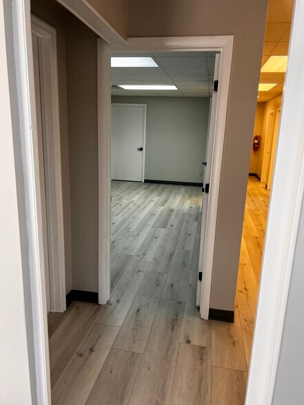 More Photos Of 1401 Applewood Dr, Dalton Medical For Lease