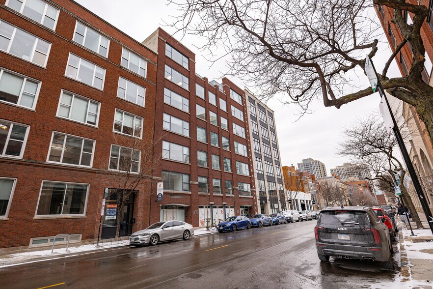 More Photos Of 405 W Superior St, Chicago Coworking Space