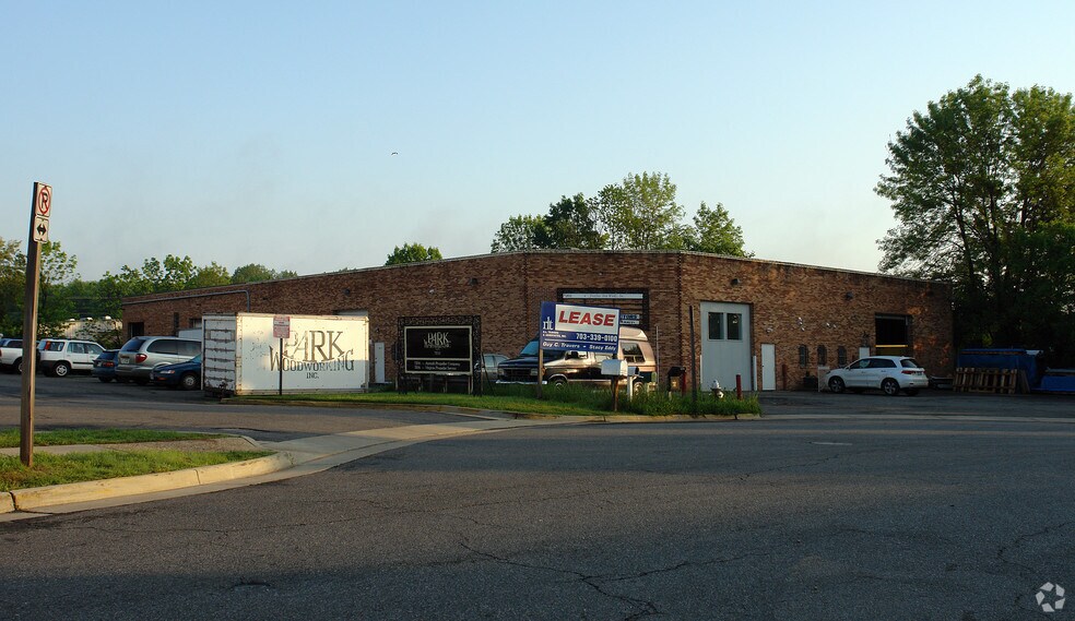 More Photos Of 7202 Lockport Pl, Lorton Warehouse For Lease