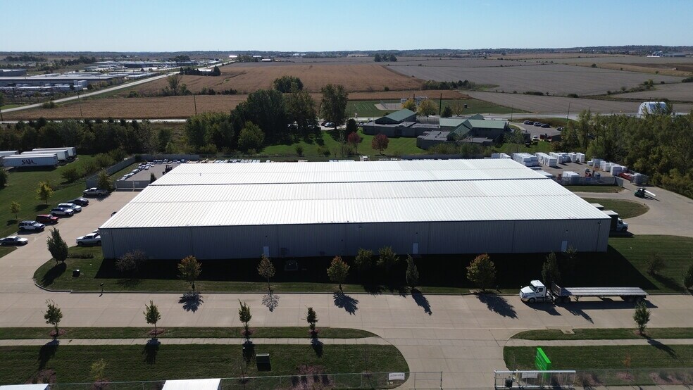 More Photos Of 815 Mann Rd SW, Cedar Rapids Warehouse For Sale