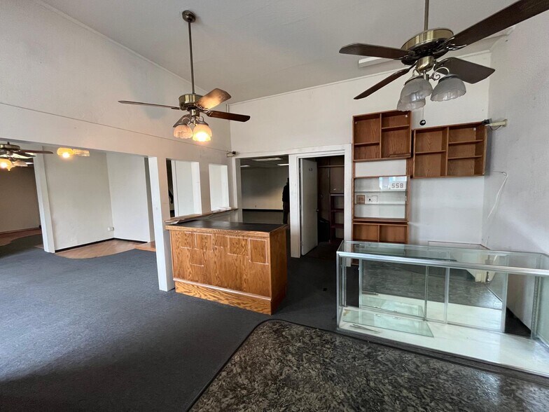 More Photos Of 558 Lewelling Blvd, San Leandro Industrial For Lease