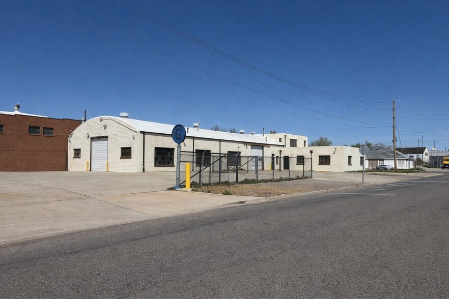 More Photos Of 1704 NW 6th St, Oklahoma City Warehouse For Lease