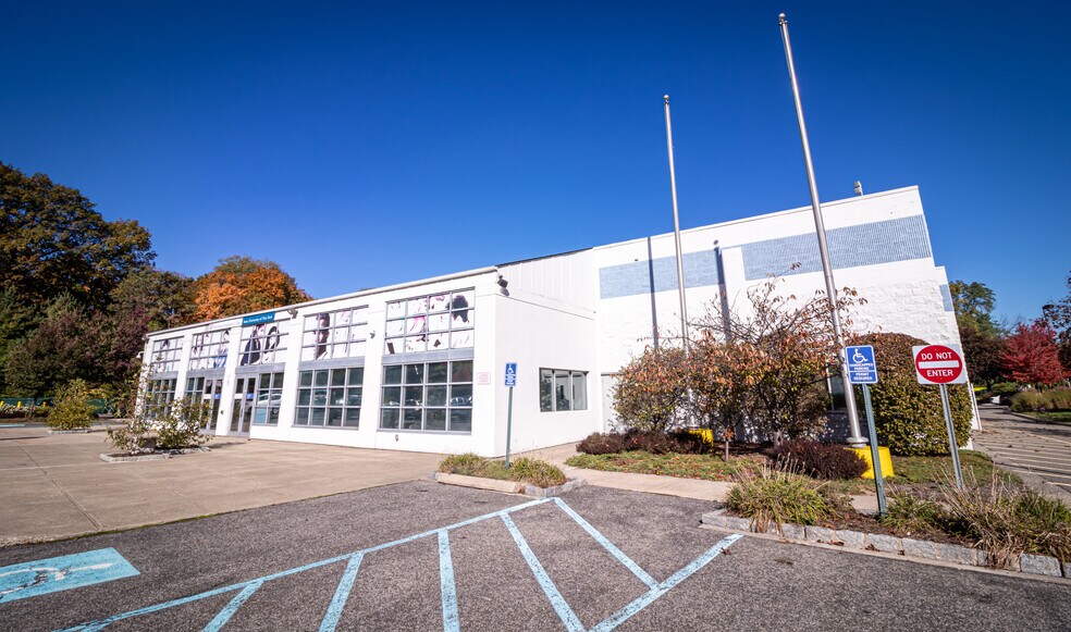 Primary Photo Of 22 Rockledge Ave, Ossining General Retail For Lease