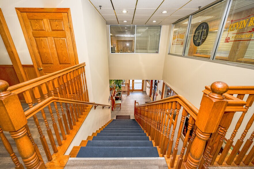 More Photos Of 501 S Myrtle Ave, Monrovia Office For Sale
