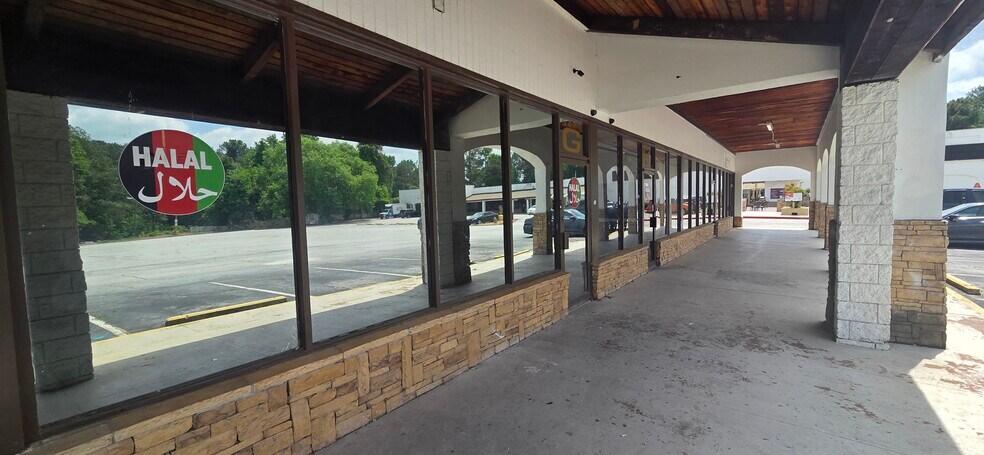 More Photos Of 5471 Memorial Dr, Stone Mountain Freestanding For Lease