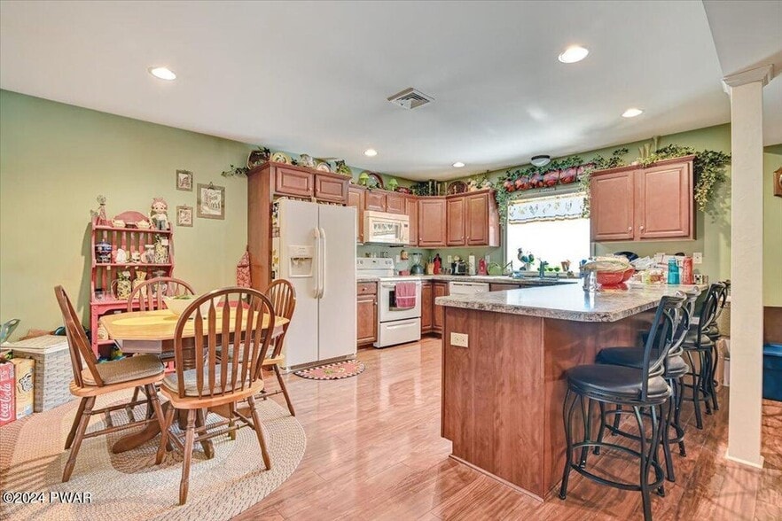 More Photos Of 186 Ledgedale Rd, Lake Ariel Apartments For Sale