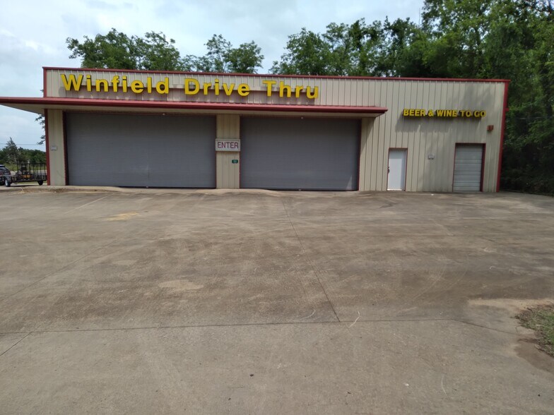 More Photos Of 8299 US 67, Winfield Storefront For Sale