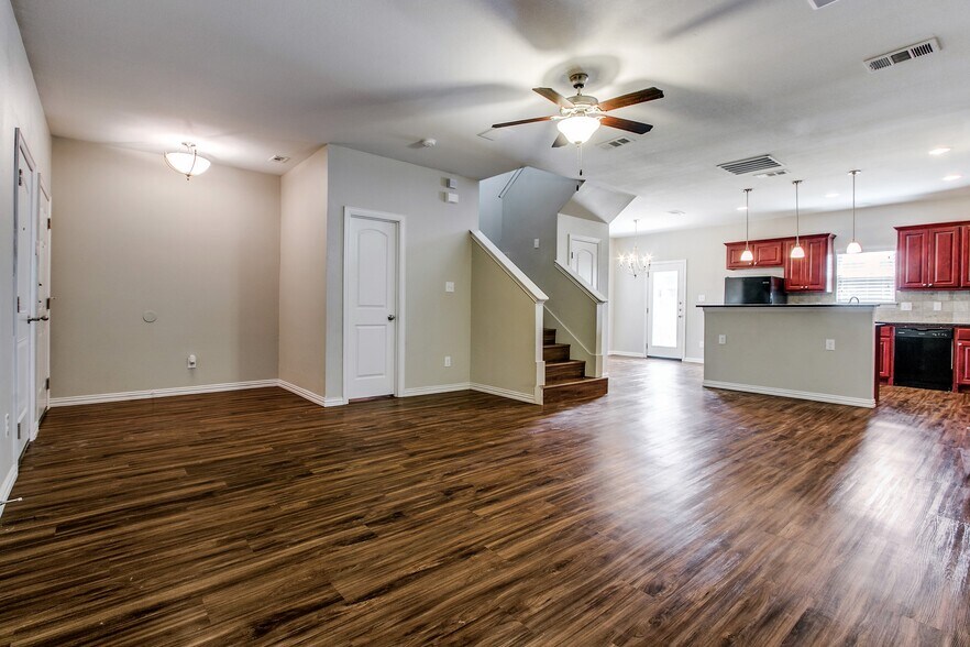 More Photos Of 4917 Sanger Circle Dr, Sanger Multifamily For Sale